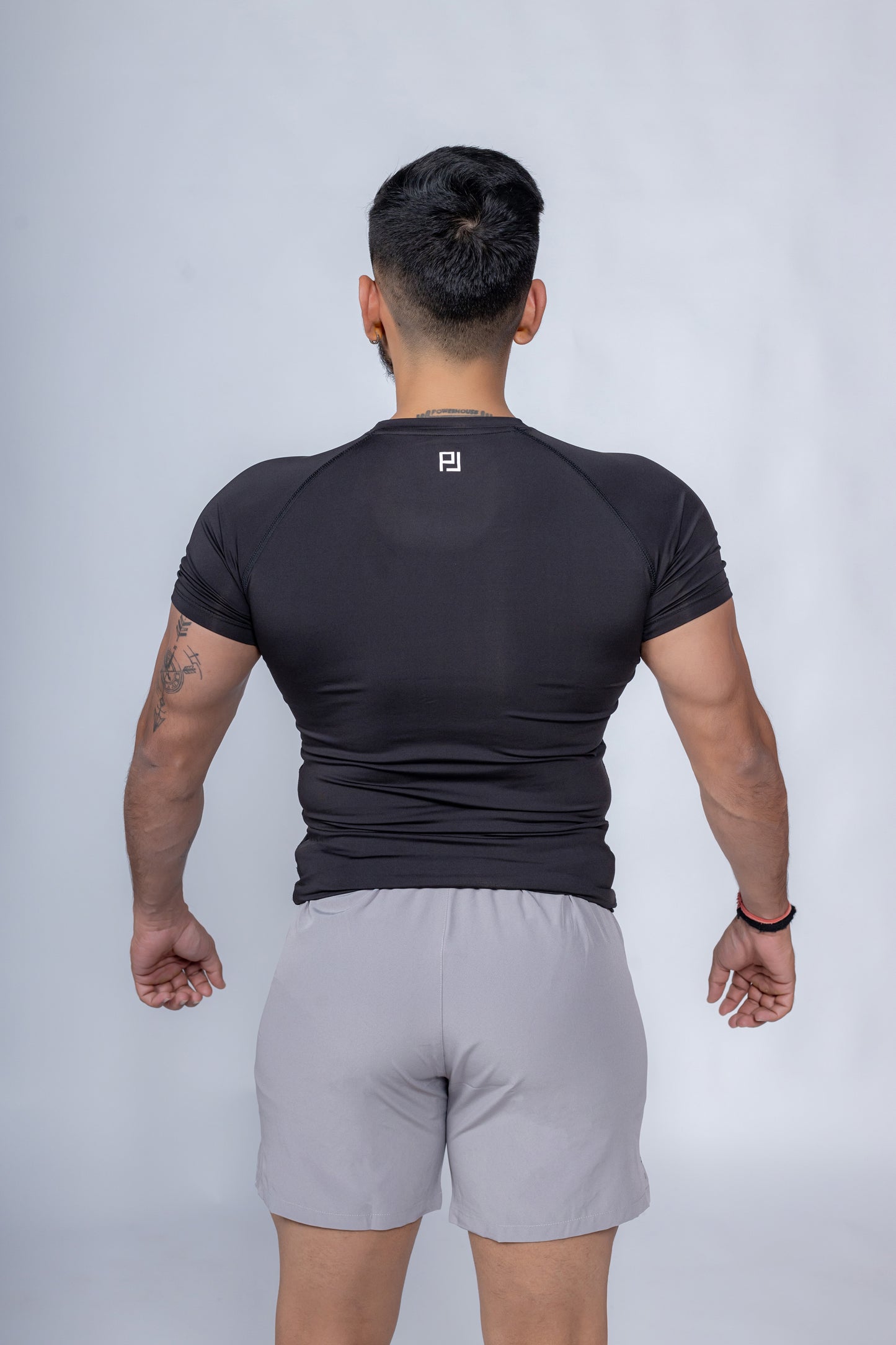 MENS GREY SHORTS WITH ZIPPER POCKETS