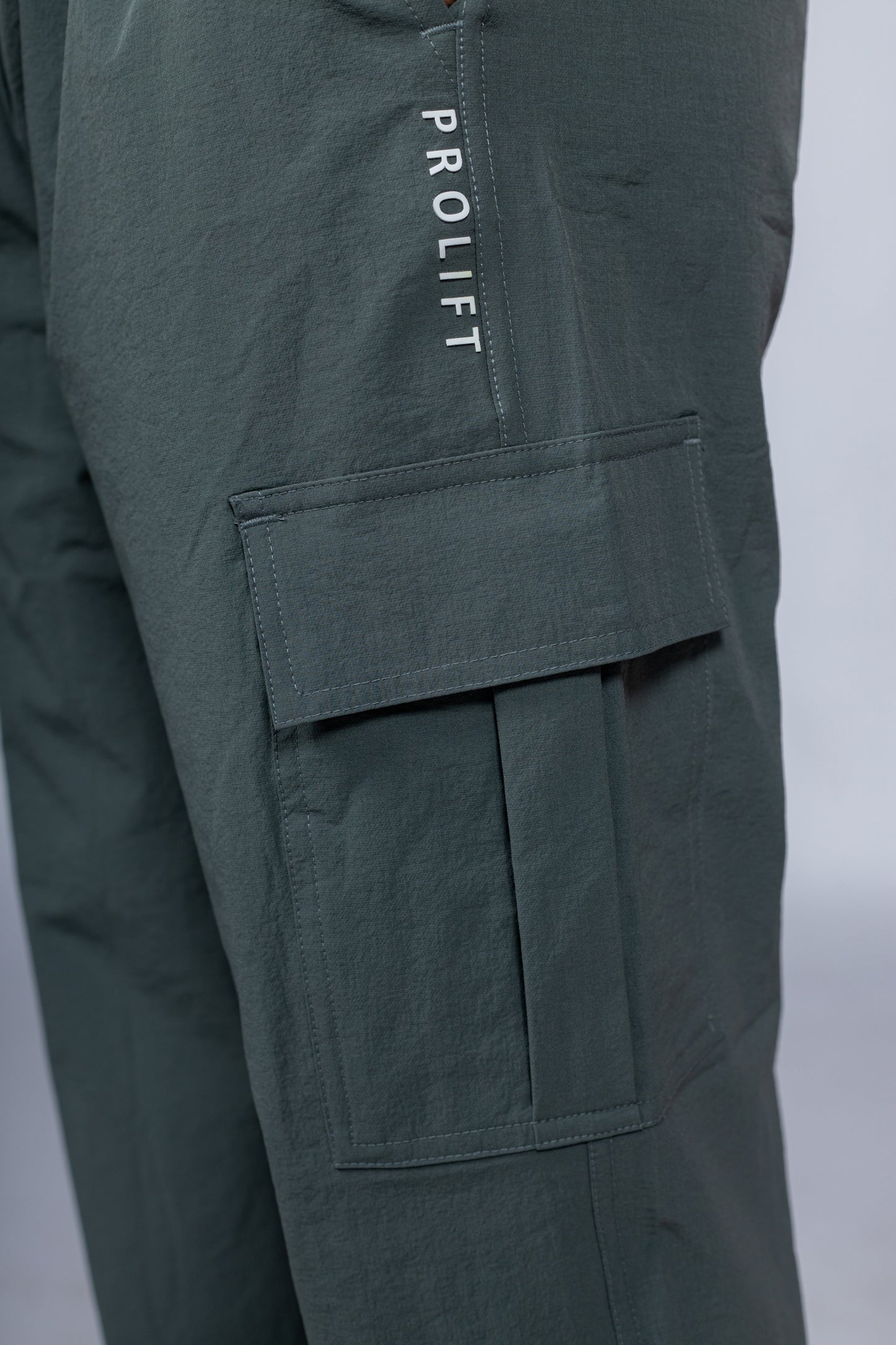 OVERSIZED CARGO PANTS
