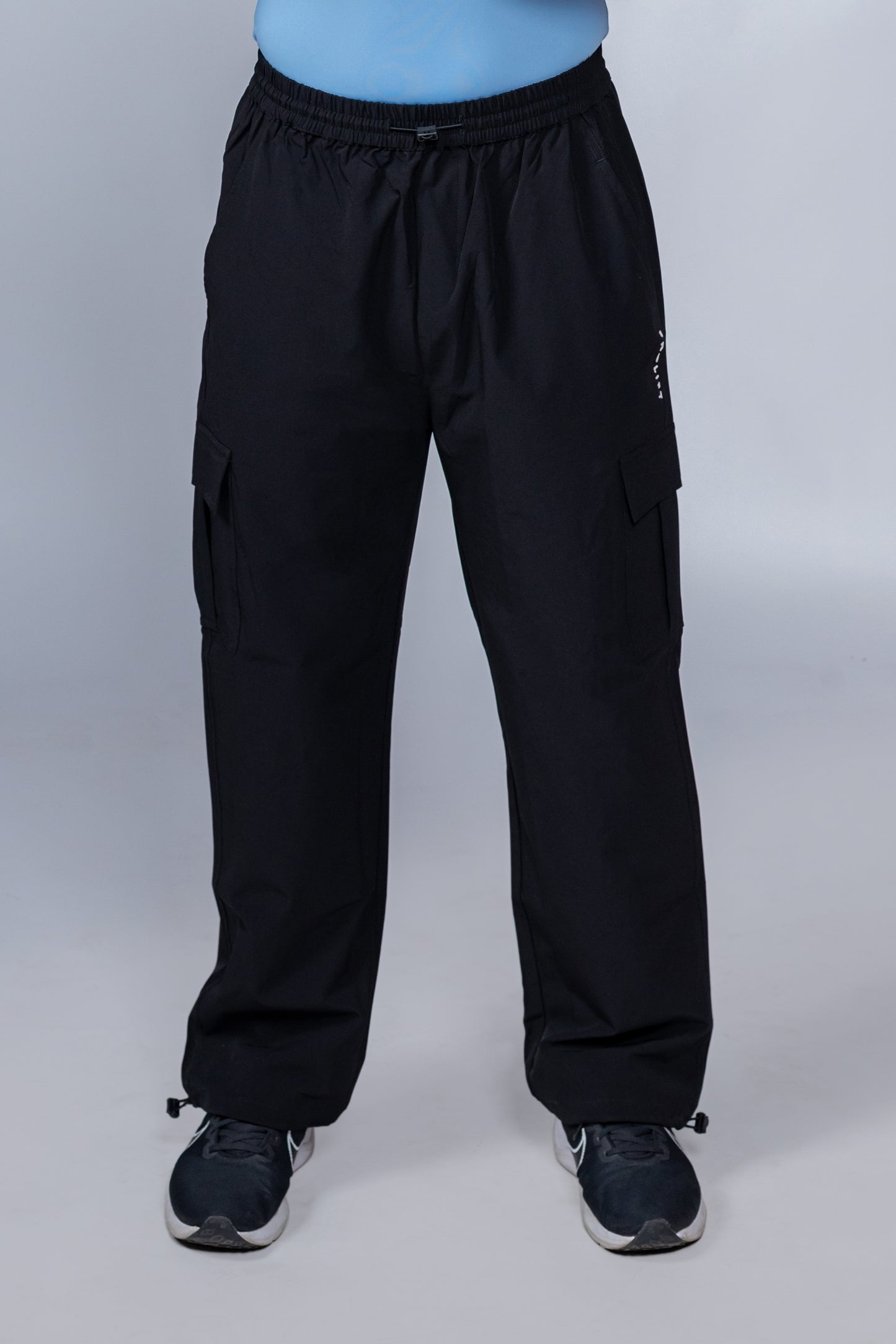 OVERSIZED CARGO PANTS - BLACK