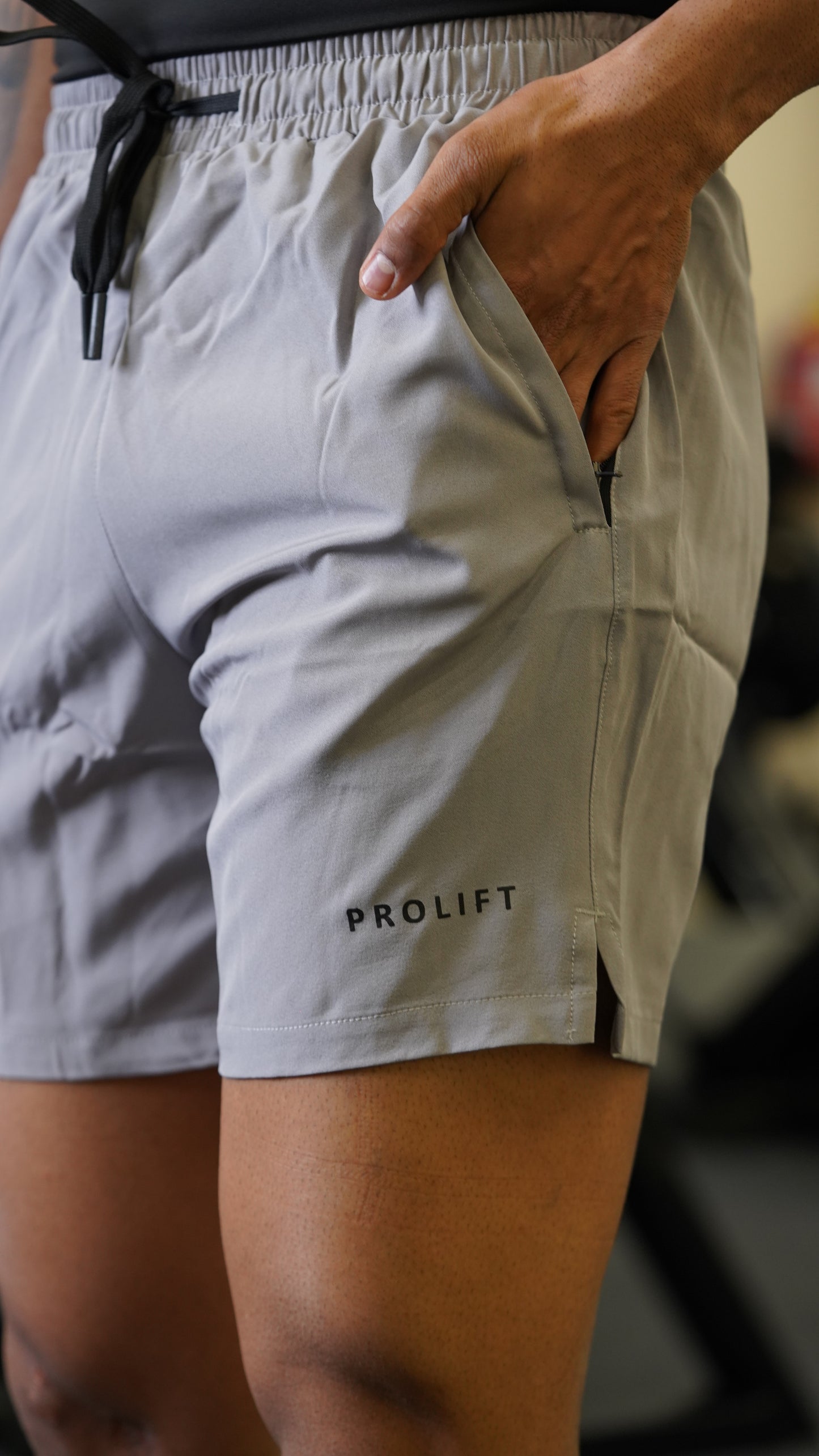 MENS GREY SHORTS WITH ZIPPER POCKETS