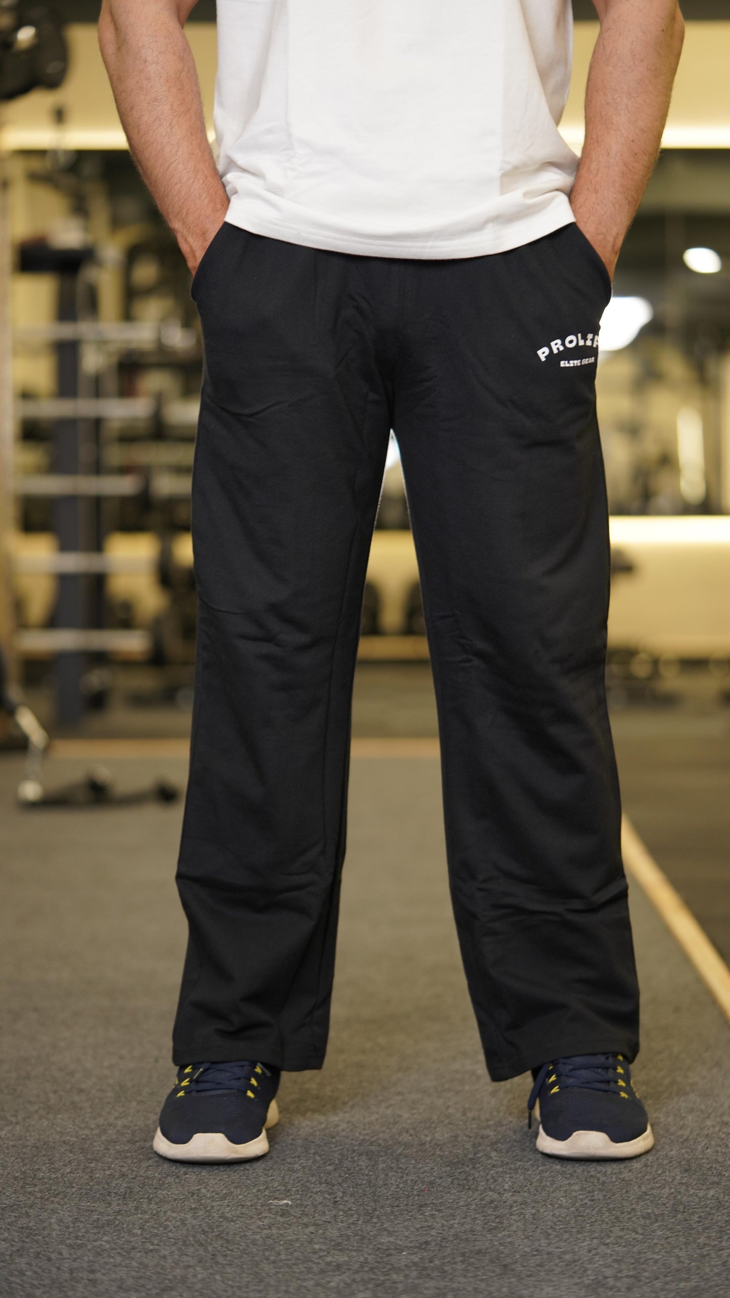 PROLFIT BLACK OVERSIZED PANTS
